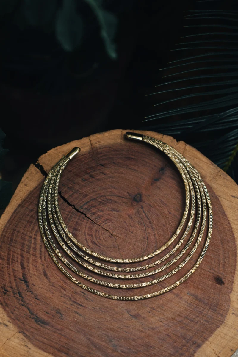 Gargantilla africana de diseño múltiple