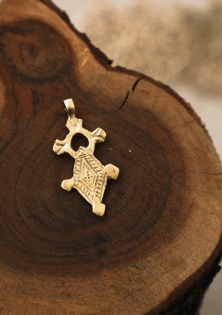Colgante de latón tuareg
