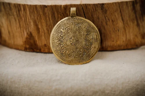 Diosa Macramé Colgante de latón