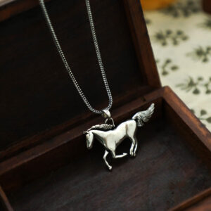 Laufendes Pferd Halskette