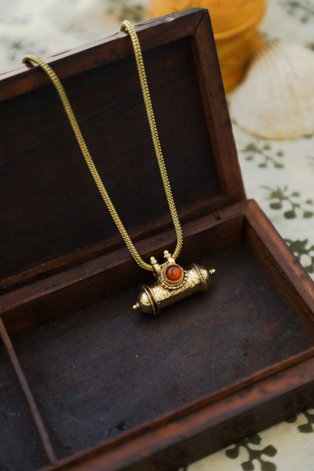 Geheime Schachtel aus rotem Onyx