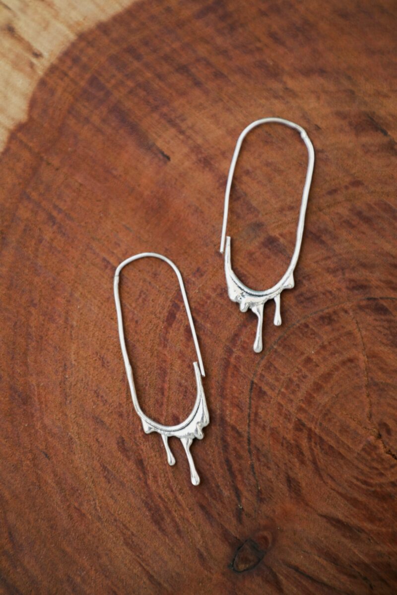 Schmelzende Ohrringe