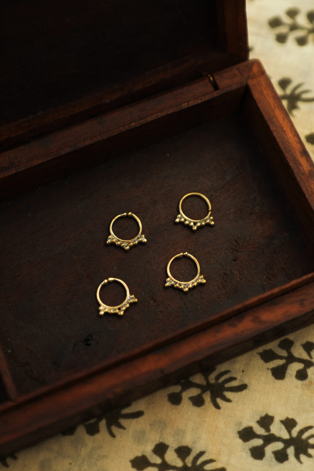 Molecular Septum Ring