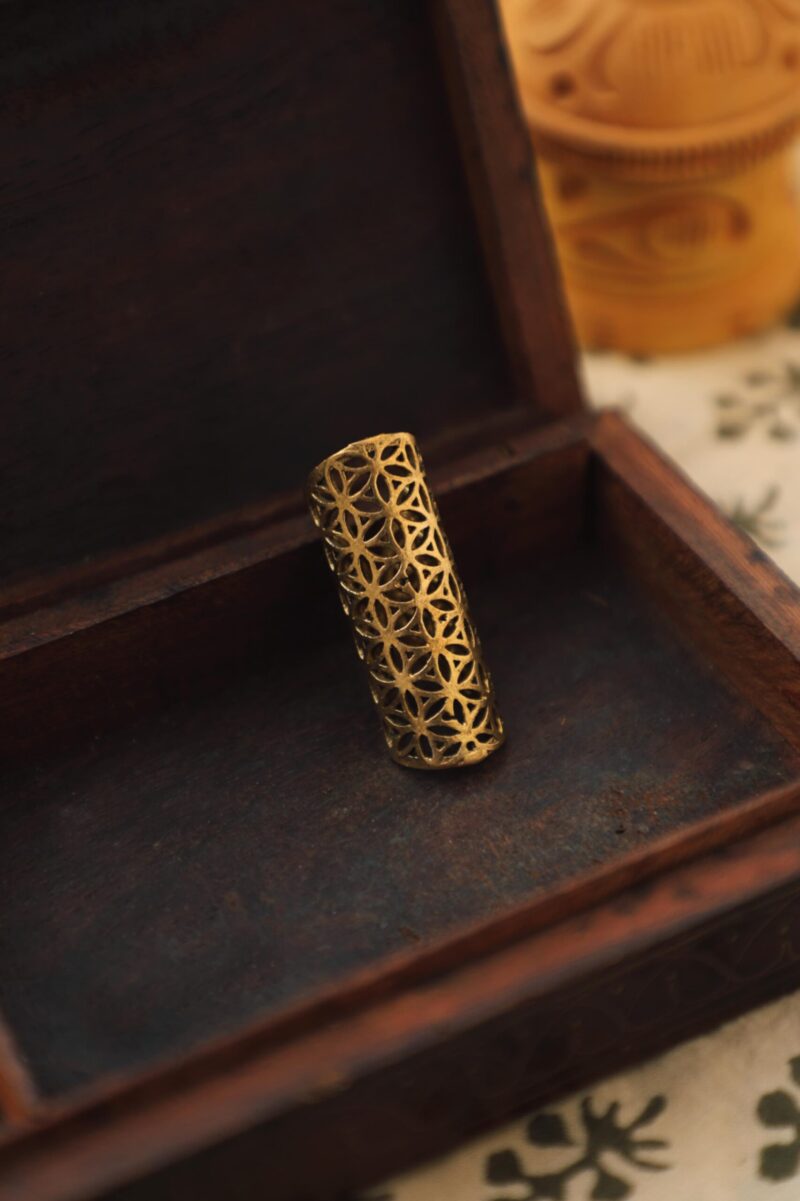 Vibrazioni geometriche Capelli Locs