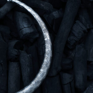 Silbernes Orbit-Halsband