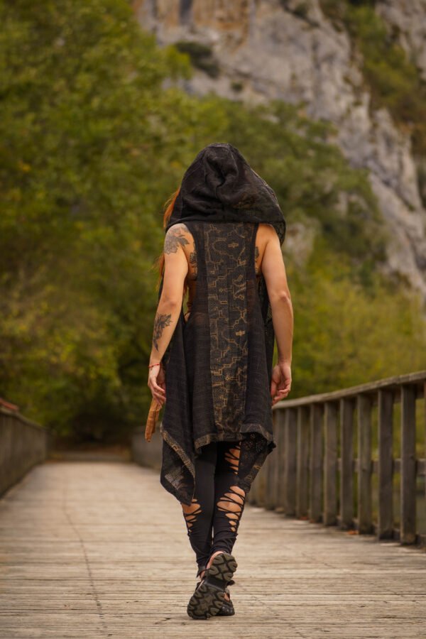 Shipibo Spirit Vest – Strato di cotone unisex con cappuccio