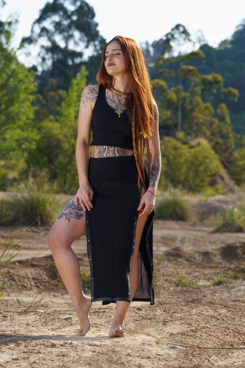 Inferna Rock mit Schlitz