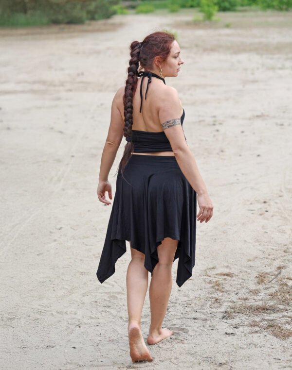 Black Cutout Crop