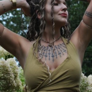 1000232316 Haut cache-cœur Dione