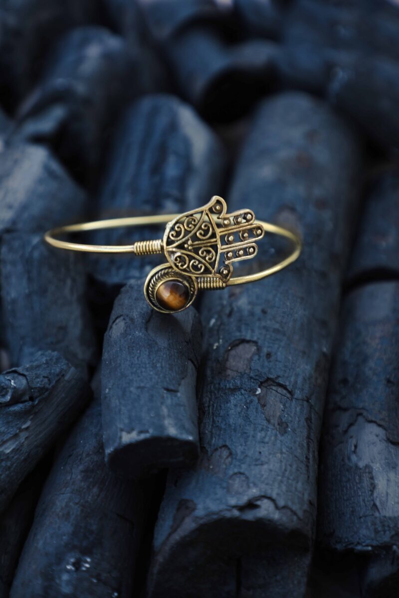 Main des bénédictions brassard en laiton