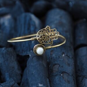 Main des bénédictions brassard en laiton