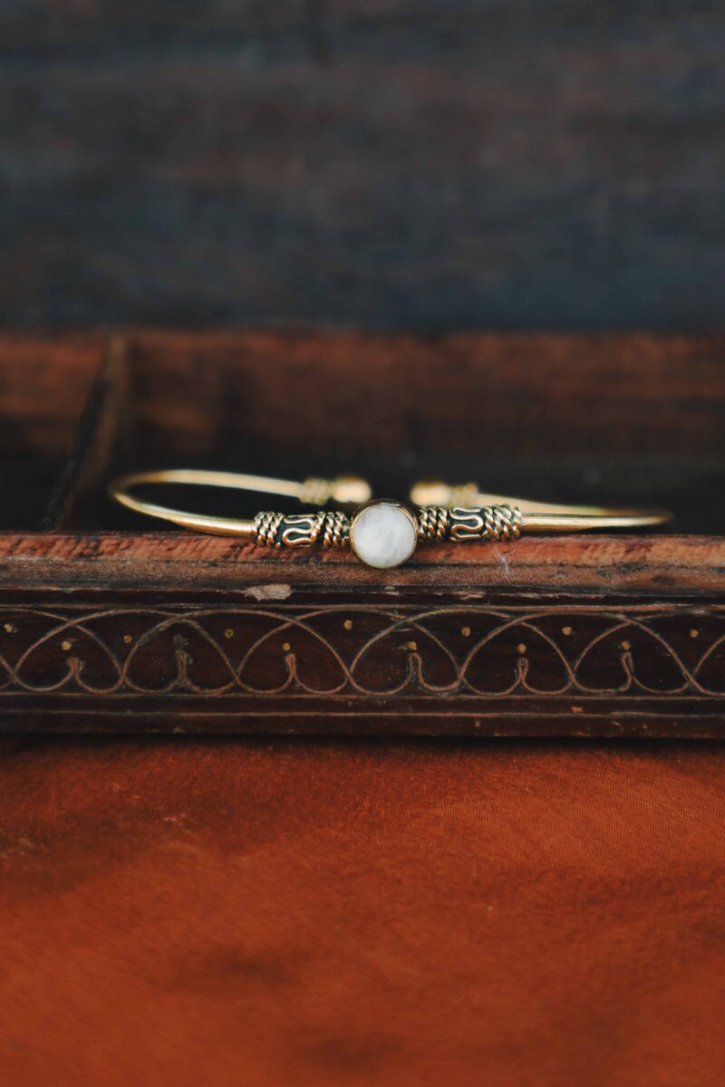 Bracciale in pietra di luna Golden Harmony