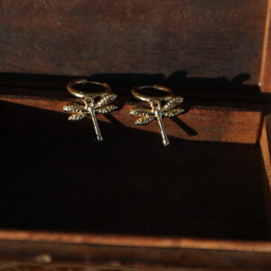 Pendientes de aro espiritual de libélula etérea