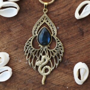 Colgante de lágrima de labradorita Serpent Wing
