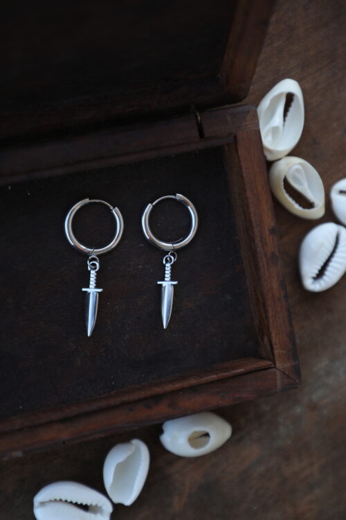 Dagger Hoops