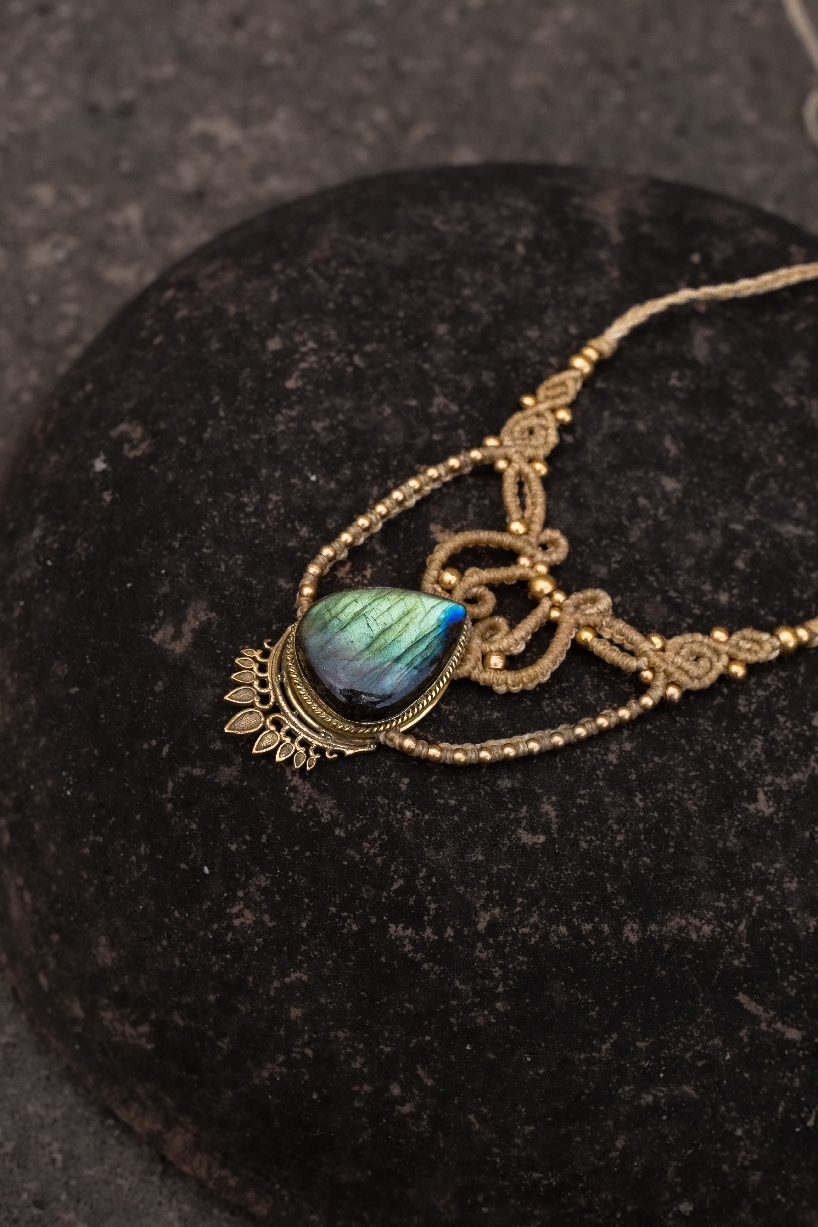 Collier en labradorite Moonveil