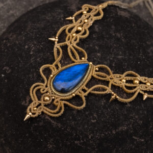 Collana di Macramé con Velo Mistico