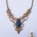Collier en macramé au voile mystique