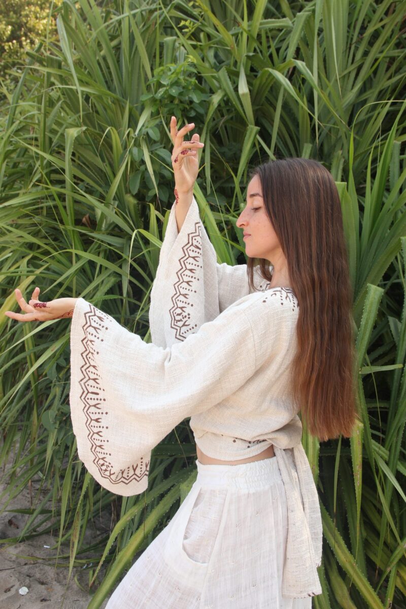 Avenra Wrap Top