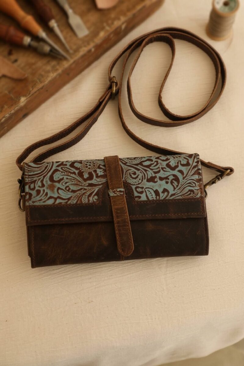 Sienna Crossbody Wallet – Floral Artisan