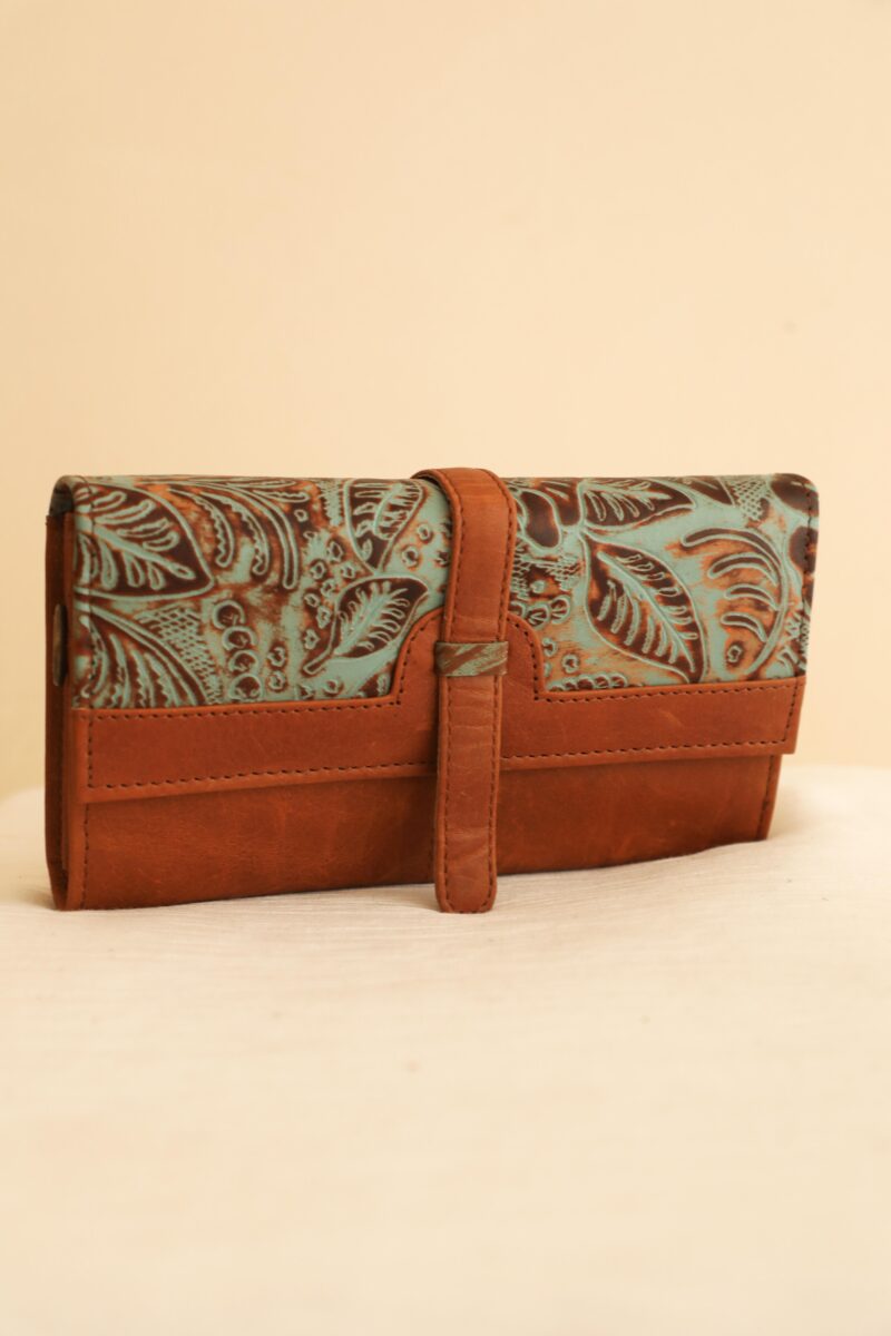 Sienna Crossbody Wallet – Floral Artisan