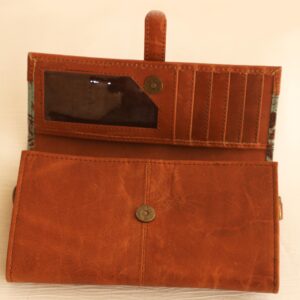 Sienna Crossbody Wallet – Floral Artisan
