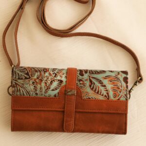 Sienna Crossbody Wallet – Floral Artisan